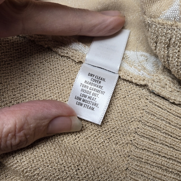 St. John Knit Sweater - Picture 6 of 7